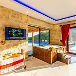 Hotel Hayit /