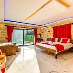 Hotel Hayit / 4*