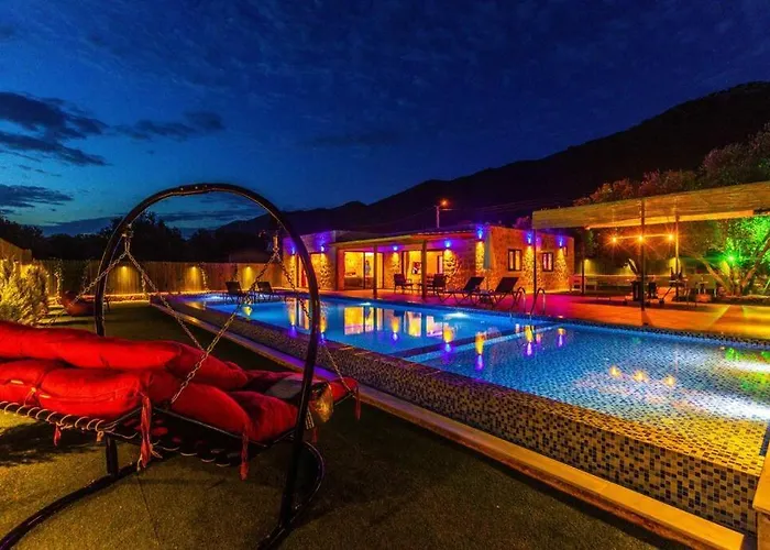 Hayit / Готель Каш